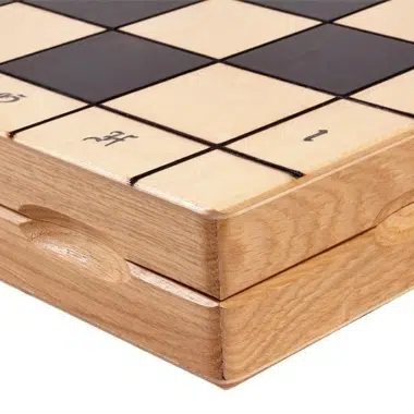 Faltbares Schachbrett und thematisches Schachspiel aus Holz mit Aufbewahrung – Bild 8