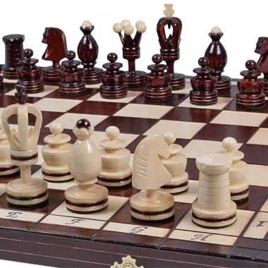 Klappbares Schachbrett und Schachfiguren aus Holz – Bild 5