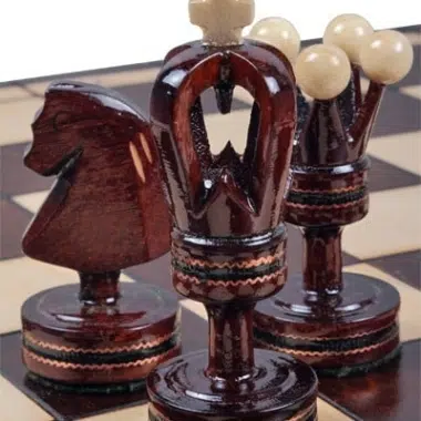 Klappbares Schachbrett und Schachfiguren aus Holz – Bild 7