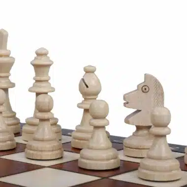 Kleines Magnetisches Schachspiel aus Holz mit Aufbewahrung – Bild 6