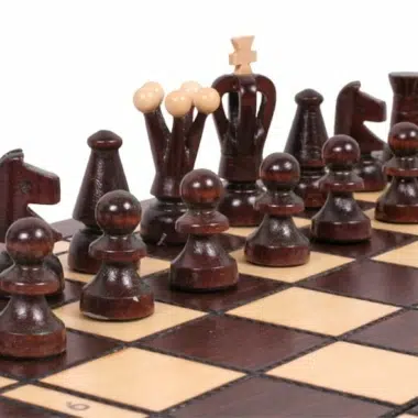 Faltbares Schach- und Dame-Spiel aus Holz – Bild 3