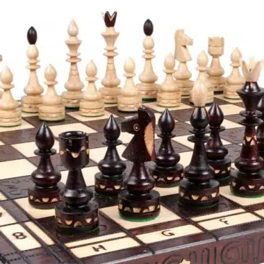 Schachspiel und faltbares Schachbrett aus Holz – Bild 6