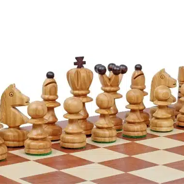 Schachfiguren aus Holz und faltbares Schachbrett aus Holz mit Aufbewahrung – Bild 4