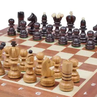 Schachfiguren aus Holz und faltbares Schachbrett aus Holz mit Aufbewahrung – Bild 5