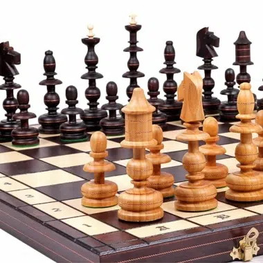 Riesiges Schachspiel und Faltbares Schachbrett aus Holz – Bild 7