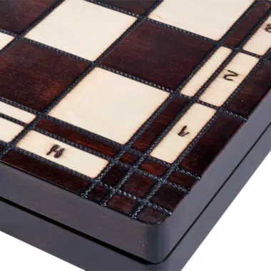 Schachspiel aus Holz mit Skulpturen und faltbarem Schachbrett mit Aufbewahrung – Bild 10