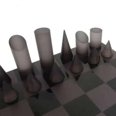 Moderne Konische Schachspiel in Grau und Weiß aus Plexiglas mit Aufbewahrungsbox – Bild 4