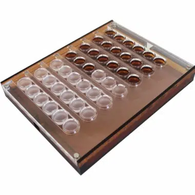 Alternative view of Originales Gesellschaftsspiel Vier Gewinnt aus orangefarbenem Plexiglas