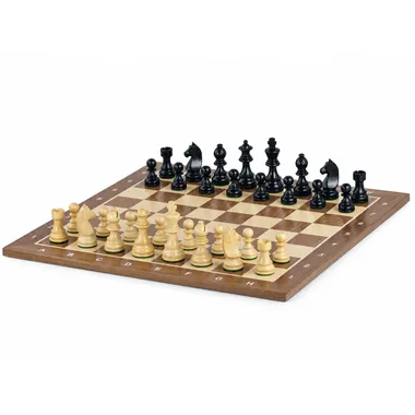 Schachspiel Chevalier Allemand aus Buchsbaumholz auf alphanumerischem Schachbrett