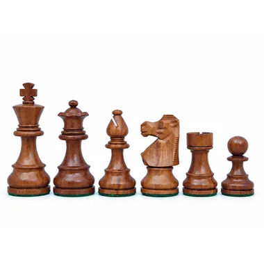 Staunton-Schachfiguren, Springer und Turm aus dunkler Akazie, Nahaufnahme