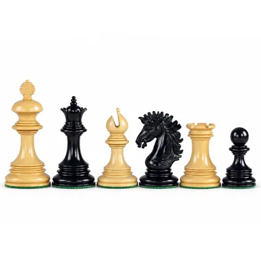 Schachfiguren aus dunklem Ebenholz und Buchsbaum, Detail von Dame und Springer