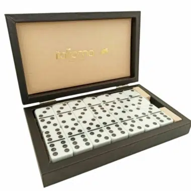 Set aus Doppel-Sechs-Dominos und schwarzem Kunstlederetui