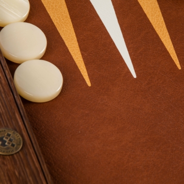 Backgammon aus echtem Leder in Braun mit Perlmutt-Spielsteinen – Bild 3
