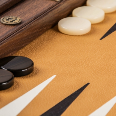 Backgammon aus braunem Straußenlederimitat, Perlmutt- und Ebenholzsteine