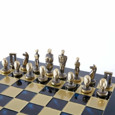 Schachspiel im zykladischen Kunststil aus massivem Messing - Blaue und Braune Figuren – Bild 3