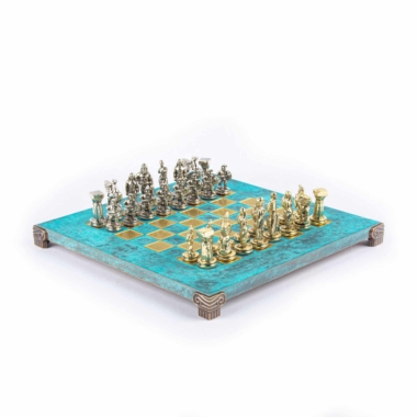 Alternative view of Kleines Schachspiel Spartanischer Krieger - Goldene & Silberne Figuren mit Metallspielbrett auf Fuß
