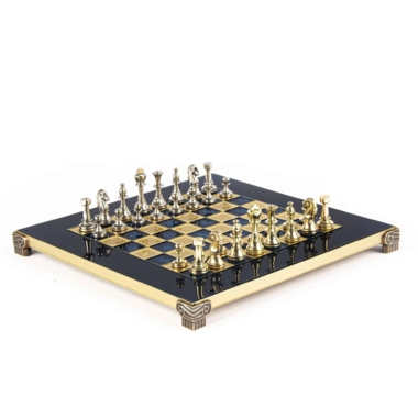 Kleines Staunton Schachspielset aus Silber- und Goldfarbenem Metall mit Metall-Schachbrett auf Fuß und Aufbewahrungskoffer – Bild 17