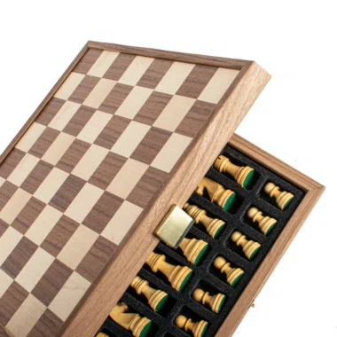 Alternative view of Schachspiel-Set und Schachbrett aus Nussbaum und Eiche mit integriertem Stauraum