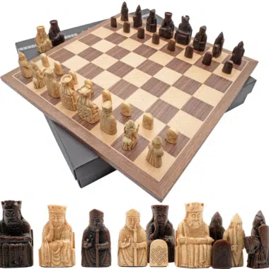 Ensemble d’Échecs Isle of Lewis – Pièces & Échiquier avec Coffret de Présentation