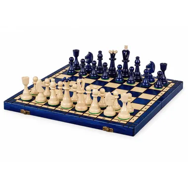 Schachspiel aus blauem und elfenbeinfarbenem Holz auf geöffnetem Klappbrett