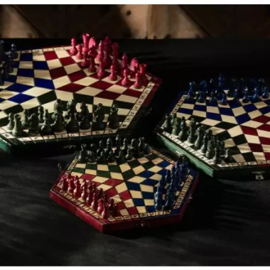 Jeu d'Échecs à 3 Joueurs en Bois – Coffret Tricolore Taille Moyenne avec Pièces Staunton
