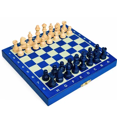Magnetisches Mini-Schachspiel aus blauem Holz, geöffnetes Brett mit aufgestellten Figuren