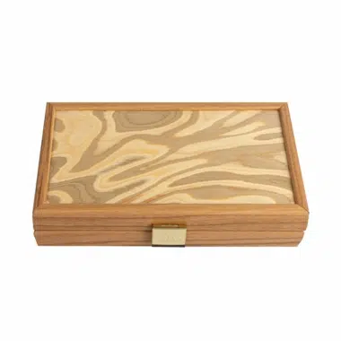 Alternative view of Kleines Backgammon aus Naturkork mit kubischem Design - Holzsteine