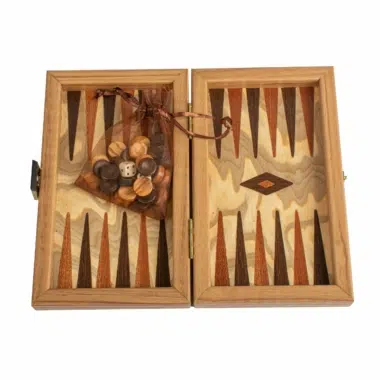 Kleines Backgammon aus Naturkork mit kubischem Design - Holzsteine – Bild 3