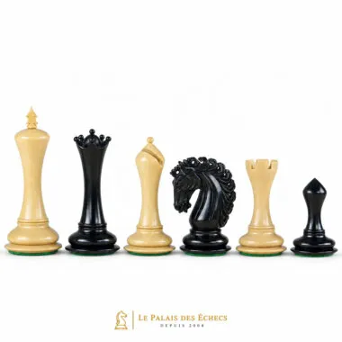 Einzigartige Komposition der Schachfiguren Empire Ebenholz 4,25" in Schwarz und Hell, Seitenansicht